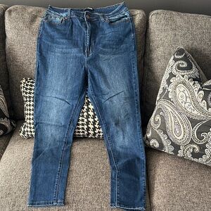 Women’s Fashion Nova Mid Wash Blue Skinny Jeans 15/16